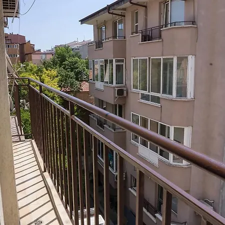 Beautiful 1bd Near The Centre Of